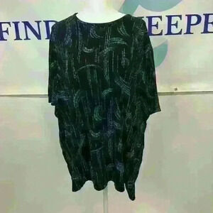 Bentley Plus 1x black and sequce rhinestone bling sleeve top. NWT